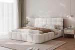 Seitenansicht des eleganten Bettes Bubble (200x200 cm) im Bouclé-Stoff, harmonisch integriert in ein gemütliches Schlafzimmer-Arrangement. im abriamo_04