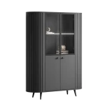 Nahaufnahme der schrägen, schwarzen Metallfüße und Griffe, die als Alternative für ein durchgehendes, minimalistisches Mono-Design gewählt werden können.