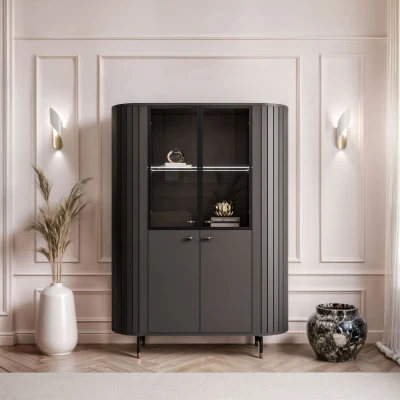 Luxus Vitrine LINNEA 112 cm 4D – Schwarz Matt – Goldene Akzente & LED
