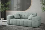 Zeitgemäßes Wohnzimmerdesign mit dem mintfarbenen 2-Sitzer Sofa Balia im gemütlichen Chenille Perfect Harmony 72 neben einer Zimmerpflanze.