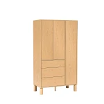 Seitenansicht des modernen Kleiderschranks SANDEN 9 (110x197 cm) mit edlem Bookmatch-Dekor, sauber freigestellt auf weißem Hintergrund.