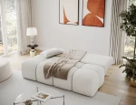Das ausgeklappte Sofa im Stoff Royal 01, das die praktische und komfortable Schlaffunktion präsentiert.