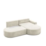 Das Ecksofa Prima Pro im Stoff Poso 100 mit geöffnetem Bettkasten, der praktischen und großzügigen Stauraum bietet, freigestellt auf weißem Hintergrund.